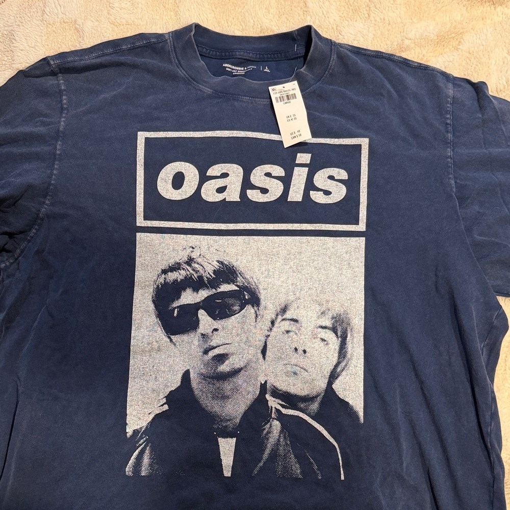 Abercrombie & Fitch Navy Oasis Graphic Tee